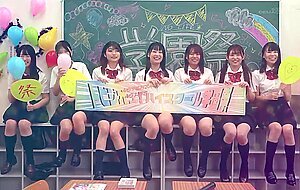 Sdde-719 tobijio! school life culture festival preparation edition: girls in uniform who keep squirting and incontinent while at school