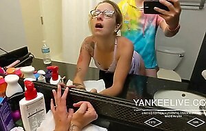 Marie Jah Wanna: Getting Fucked In Bathroom While On Phone With Boss